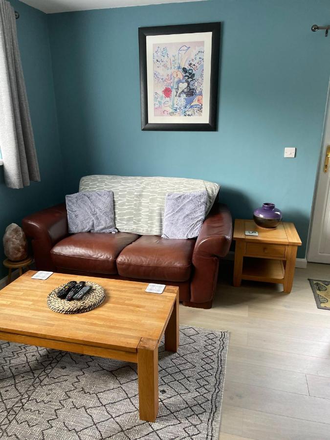 'Kodi'S Place' Well Appointed 1 Bedroom Apartment With Excellent Transport Links And Free Wi-Fi Whiteabbey Exterior photo